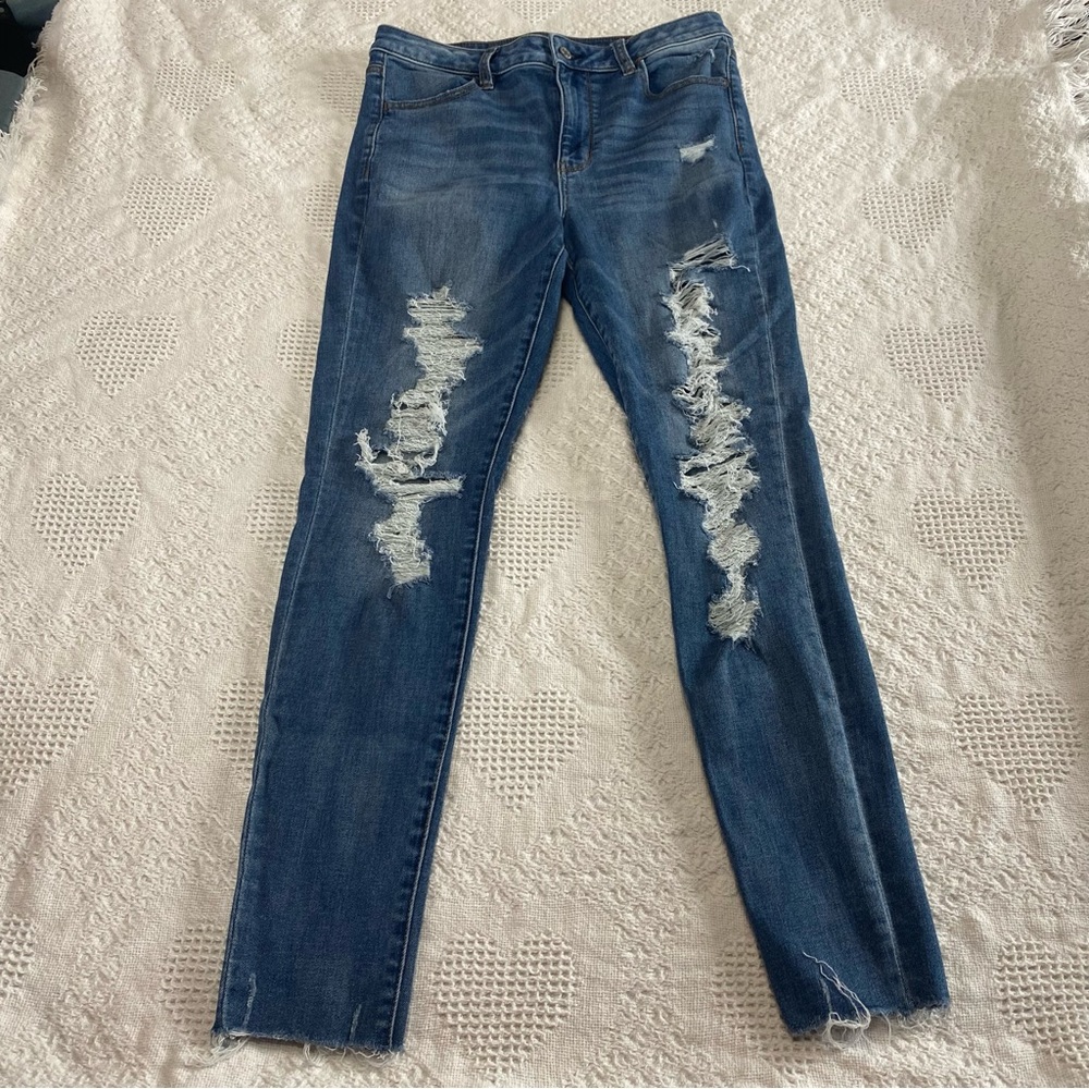 American Eagle Distressed Jeans (10)